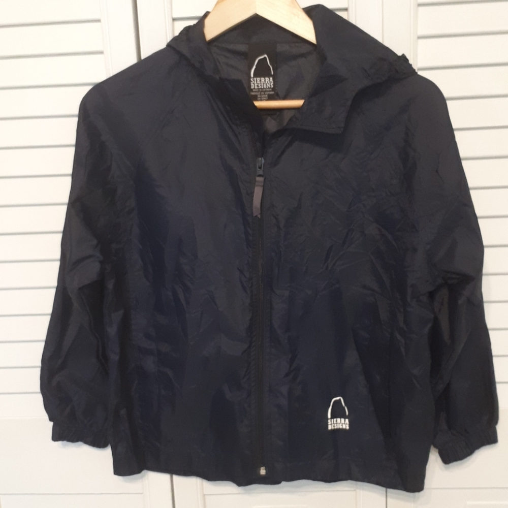 Sierra designs.  Size L youth. 100% nylon